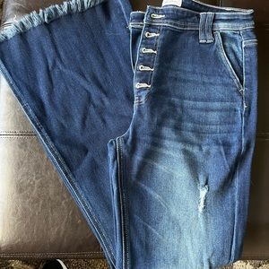 Flare KanCan jeans. Never worn! So cute on